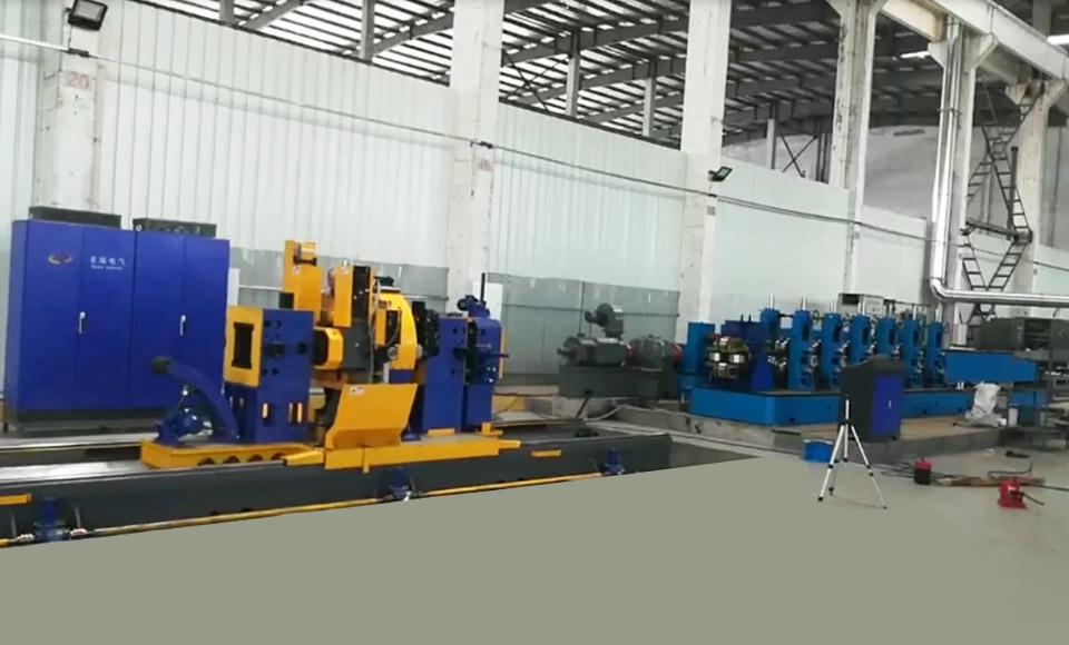 profiling type flying cold saw.jpg